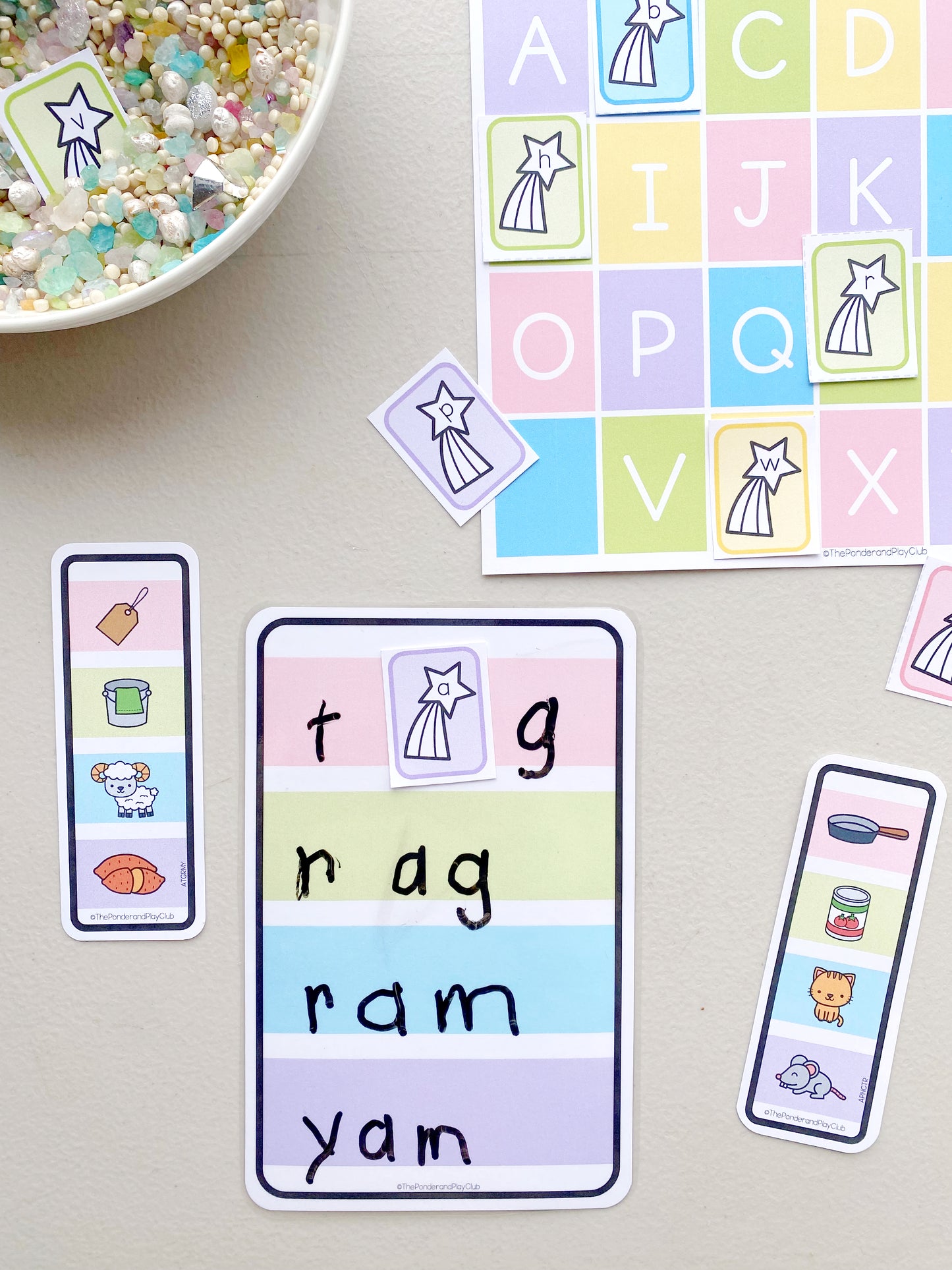 Unicorns and Rainb💩ws Ponder+Play Box