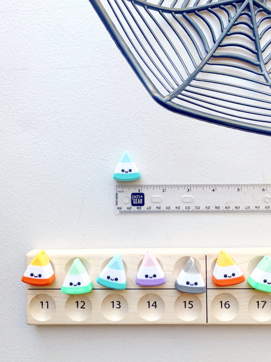 5 Rainbow Candy Corns